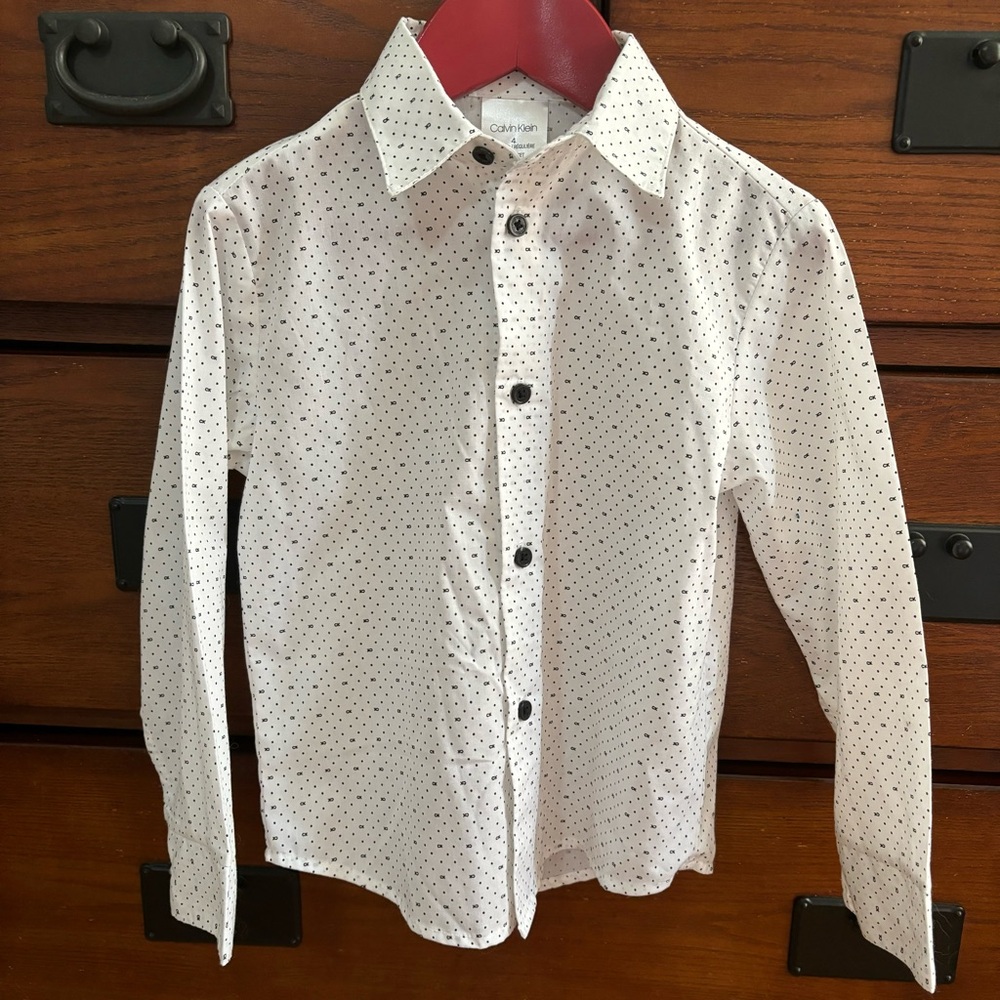 Boys Size 4 Calvin Klein Initial Polka Dot All Over Print Button Down Shirt